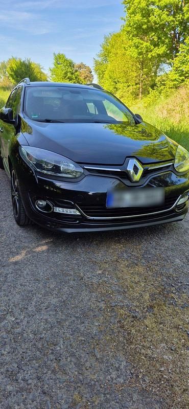 Schwarz Gebraucht 2015 Renault Mégane III Kombi | 6.500 € (Etwas zu teuer) - Bild 1/4