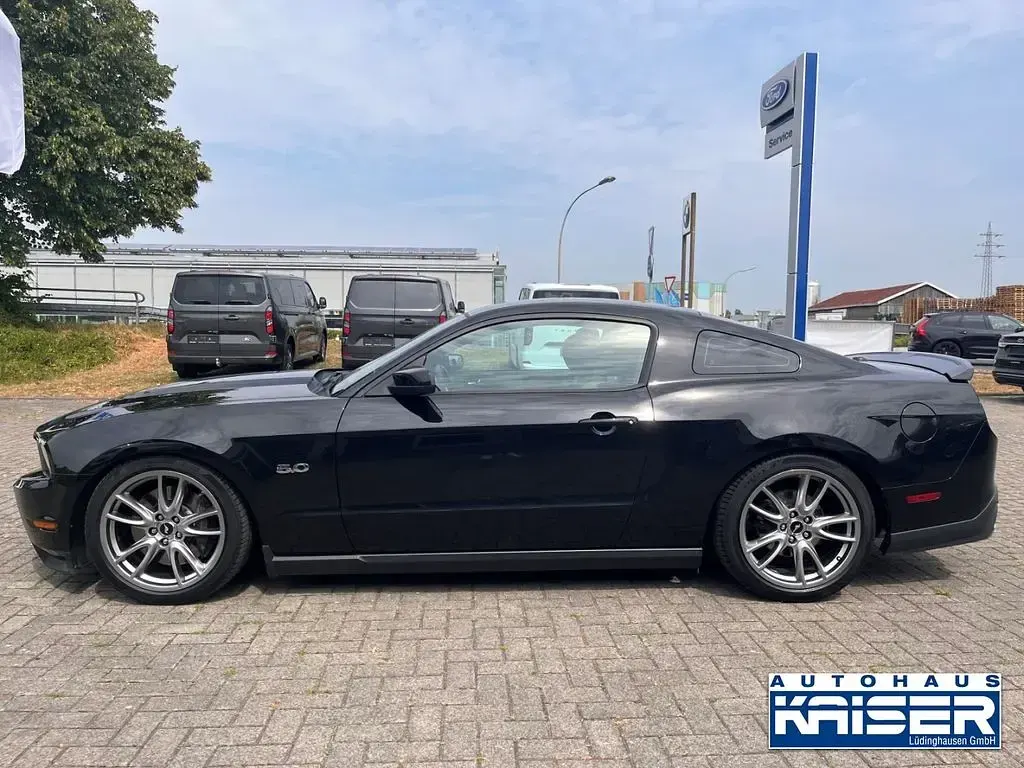 Gebraucht Ford Mustang GT Premium 417 PS (306 kW) 2012 Schwarz Coupé