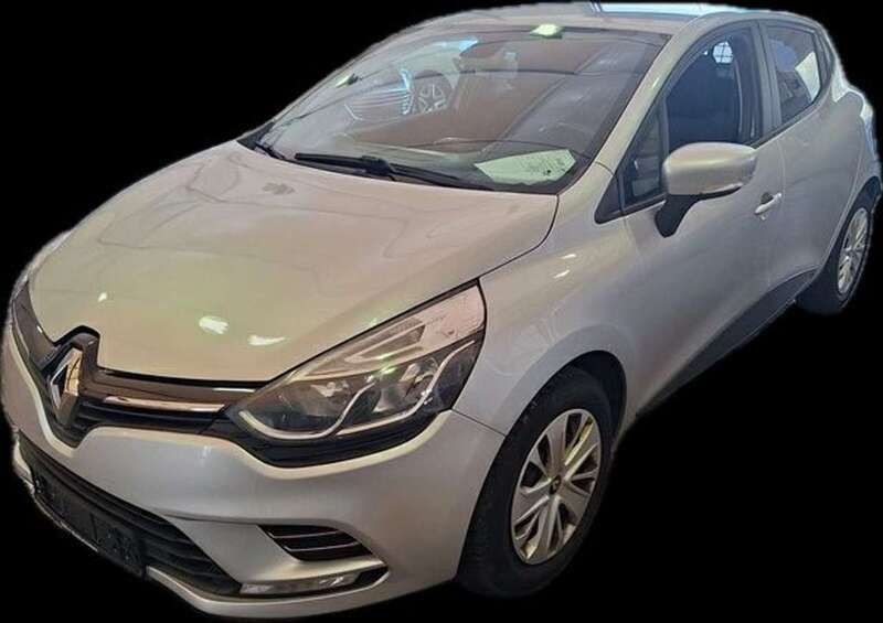 Grau Gebraucht 2017 Renault Clio IV Kleinwagen | 7.990 € (Fairer Preis) - Bild 1/4