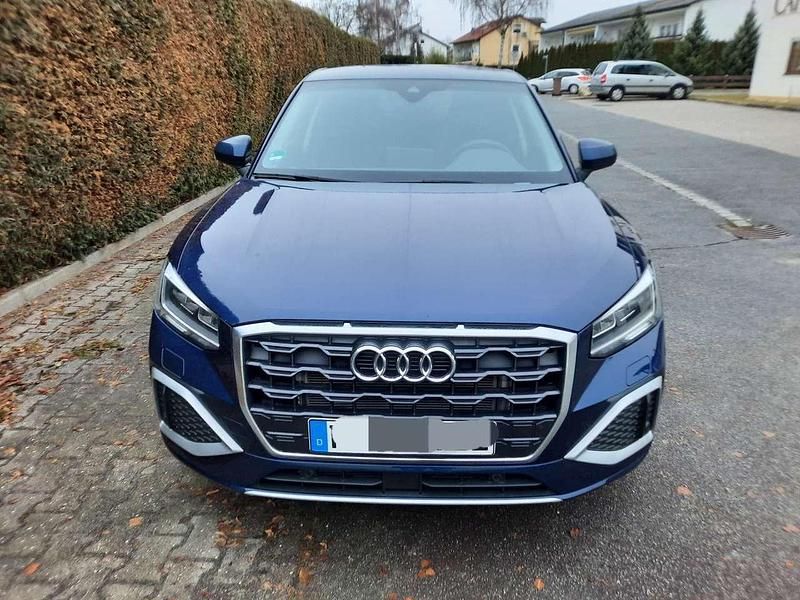Gebraucht Audi Q2 Advanced 150 PS (110 kW) 2024 Blau SUV
