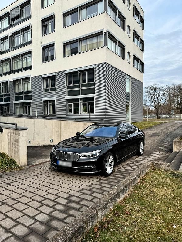 Gebraucht BMW 730 265 PS (194 kW) 2018 Schwarz Limousine