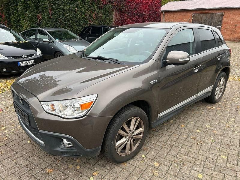 Granitbraun (m) Gebraucht 2012 Mitsubishi ASX Edition SUV | 5.985 € (Fairer Preis) - Bild 1/4