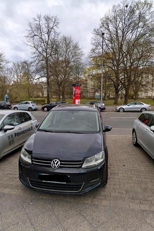 Second-hand VW Sharan 177 CP (130 kW) 2010 Albastru Monovolum