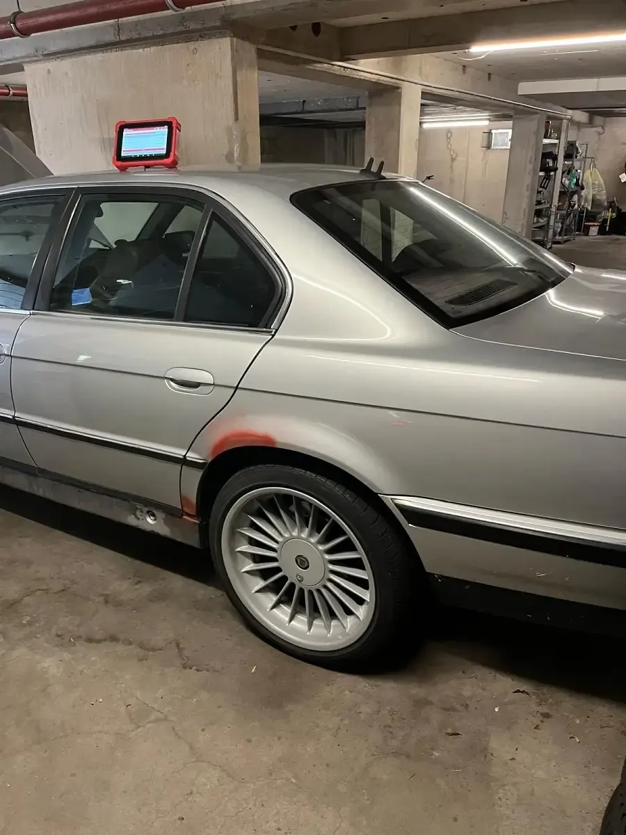 Gebraucht BMW 2000 Basis 286 PS (210 kW) 2000 Silber Limousine