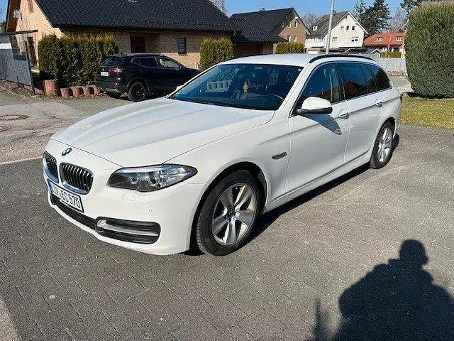 Gebraucht BMW 520 190 PS (139 kW) 2016 Weiß Kombi