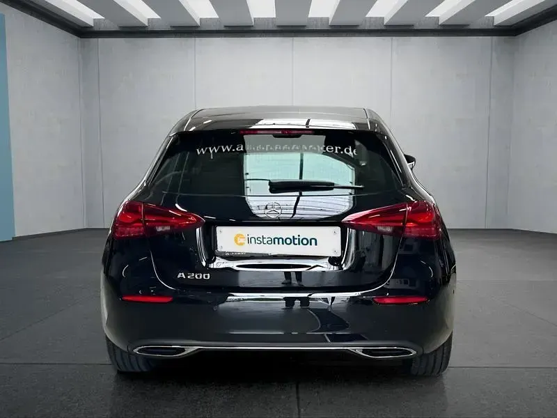 Gebraucht Mercedes A200 163 PS (119 kW) 2026 Schwarz Limousine