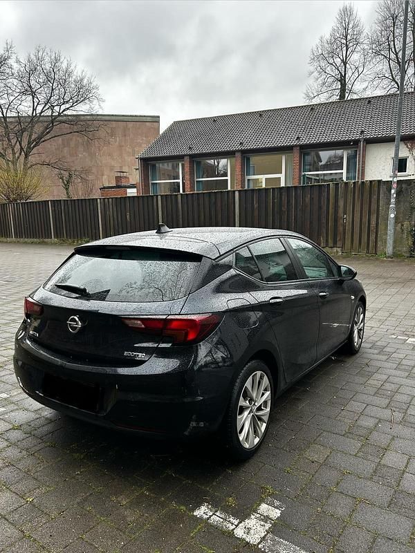 Gebraucht Opel Astra 105 PS (77 kW) 2019 Schwarz Kleinwagen