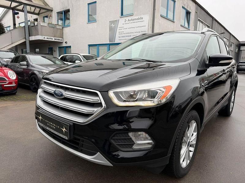 Gebraucht Ford Kuga Titanium 150 PS (110 kW) 2017 Schwarz SUV