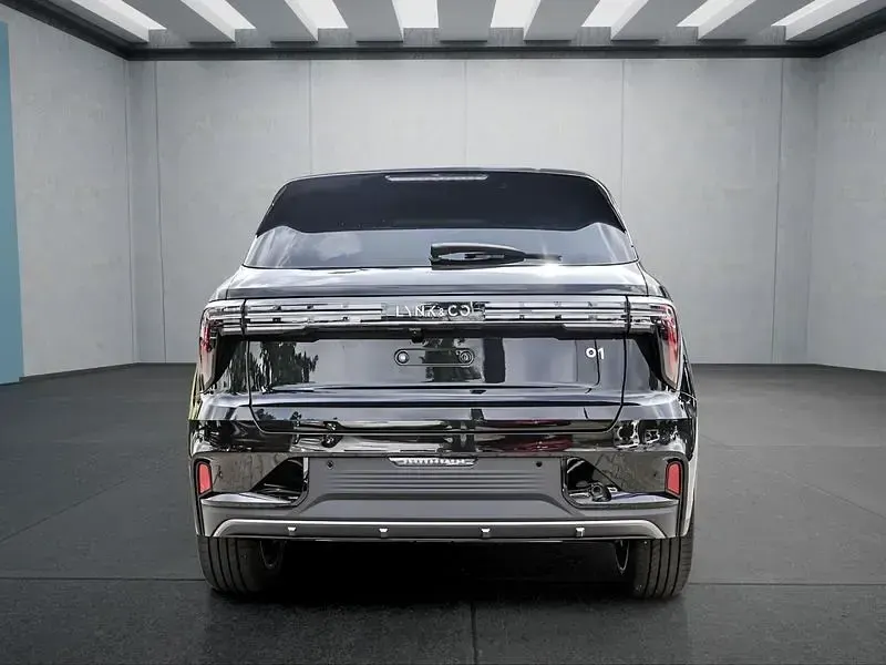 Neu Lynk & Co 01 139 PS (102 kW) 2025 Schwarz SUV
