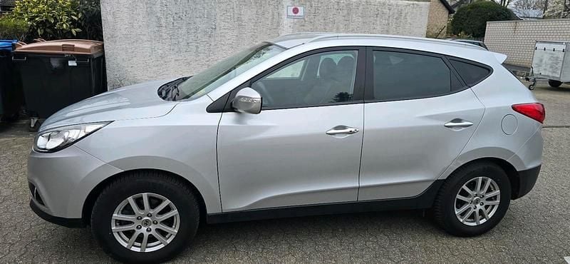 Gebraucht Hyundai ix35 163 PS (119 kW) 2012 Silber SUV