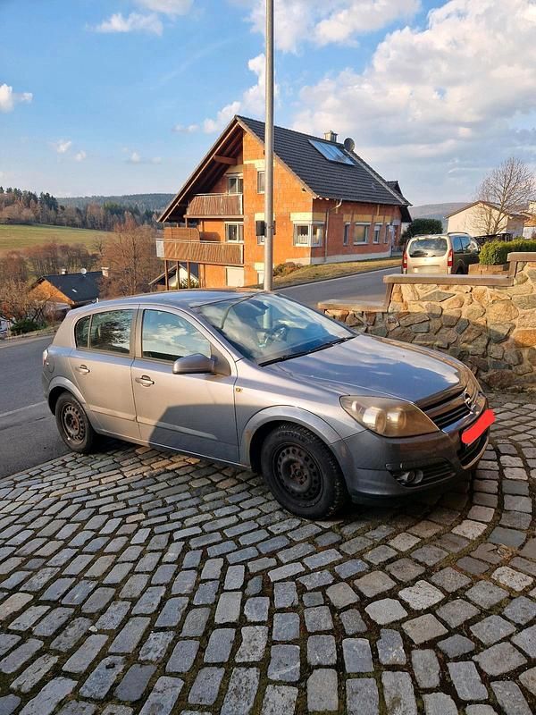 Gebraucht Opel Astra Sport 101 PS (74 kW) 2004 Grau Limousine