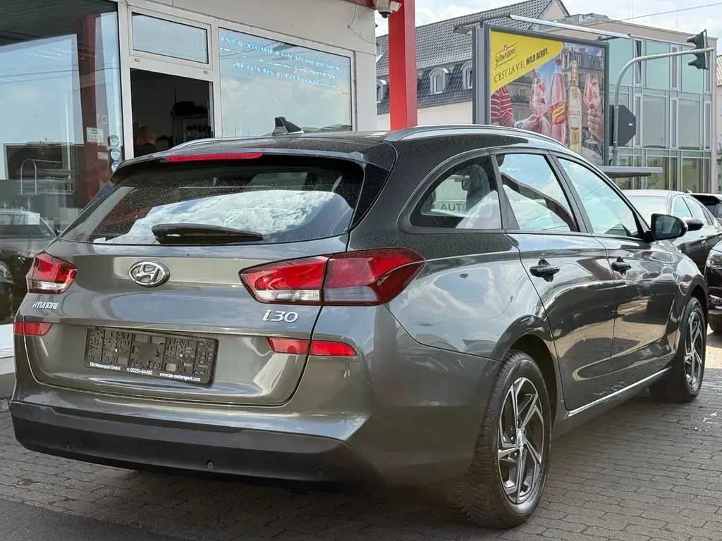 Gebraucht Hyundai i30 Style 116 PS (85 kW) 2021 Grau Kombi