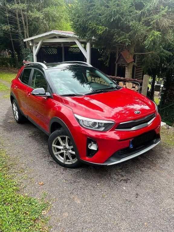 Rot Gebraucht 2019 Kia Stonic Platinum Edition SUV | 14.499 € (Guter Preis) - Bild 1/4