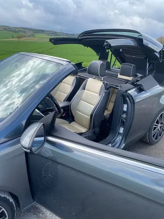 Gebraucht VW Eos 140 PS (102 kW) 2011 Grau Cabrio