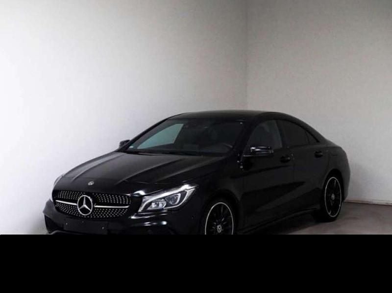 Schwarz Gebraucht 2019 Mercedes CLA200 AMG line Coupé | 19.900 € (Fairer Preis) - Bild 1/4
