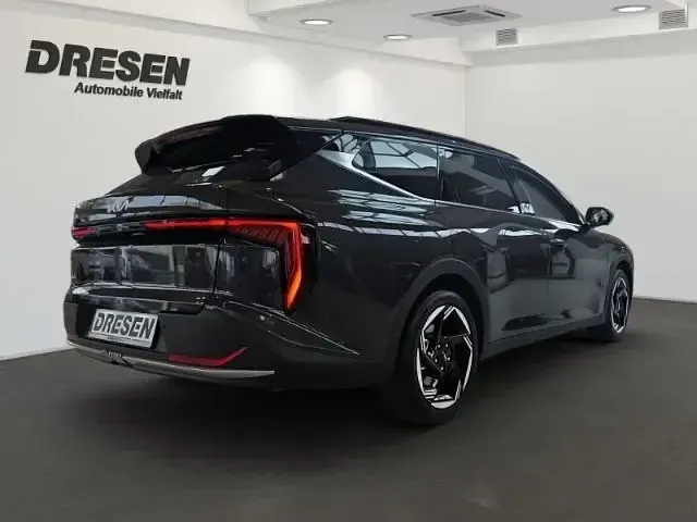 Neu Kia K4 Spirit 150 PS (110 kW) 2026 Grau Kombi