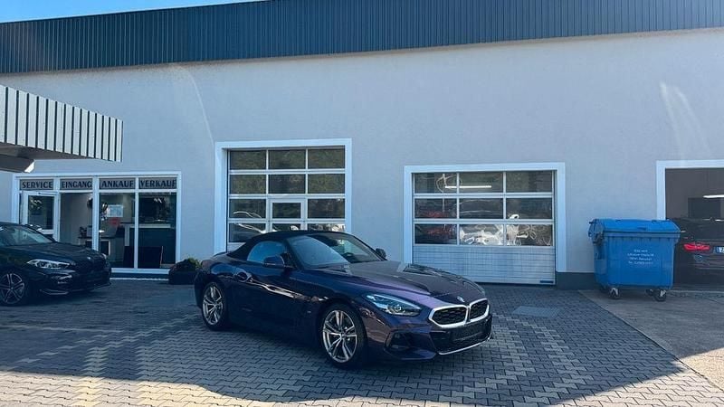 Gebraucht BMW Z4 Performance 197 PS (144 kW) 2024 Violett Cabrio