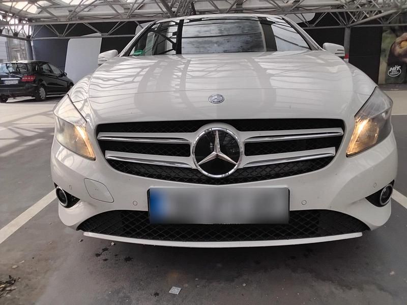 Brugt Mercedes A180 122 HK (89 kW) 2013 Hvid Hatchback