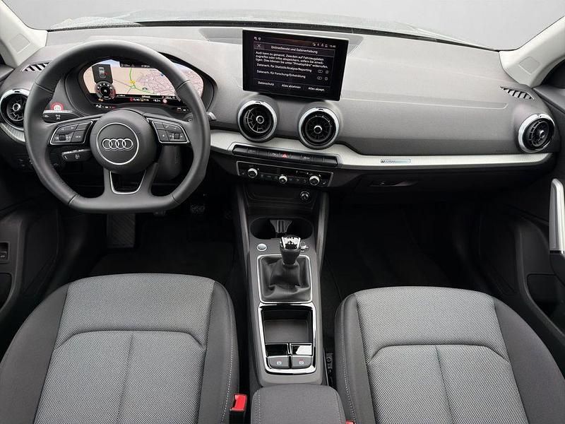 Gebraucht Audi Q2 Ambiente 116 PS (85 kW) 2025 Manhattangrau metallic (metallic) SUV