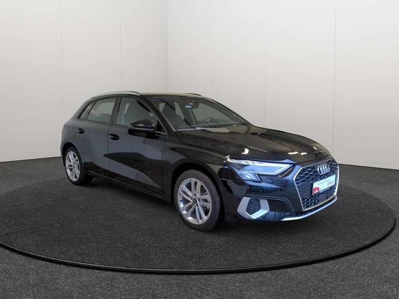 Używany Audi A3 Advanced 150 KM (110 kW) 2024 Czarny Sedan/Limuzyna