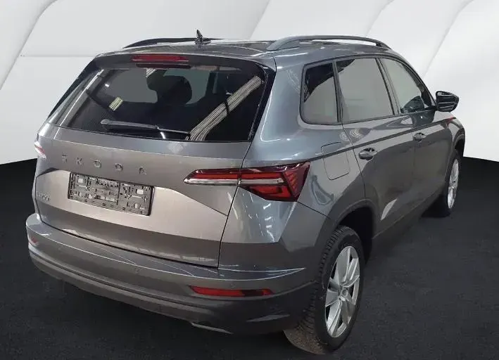 Gebraucht Skoda Karoq Selection 150 PS (110 kW) 2025 Graphite grau SUV