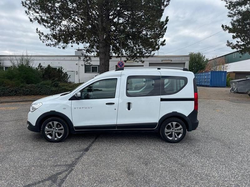 Gebraucht 2016 Dacia Dokker Stepway Van | 7.199 € (Superpreis) - Bild 1/4