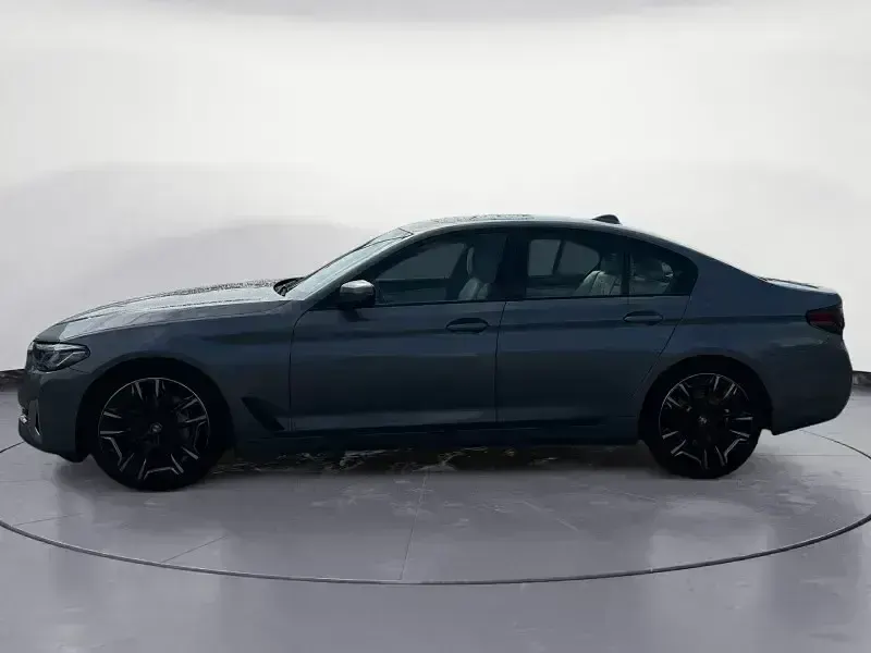Gebraucht BMW 530 Luxury Line 286 PS (210 kW) 2023 Grau Limousine