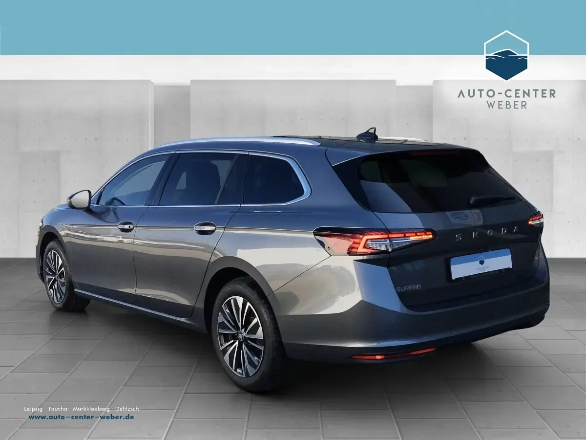 Nuevo Skoda Superb Selection 150 CV (110 kW) 2026 Gris Familiar