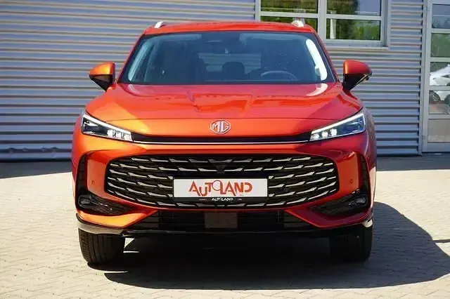 Neu MG HS Luxury 170 PS (125 kW) 2025 Andere SUV