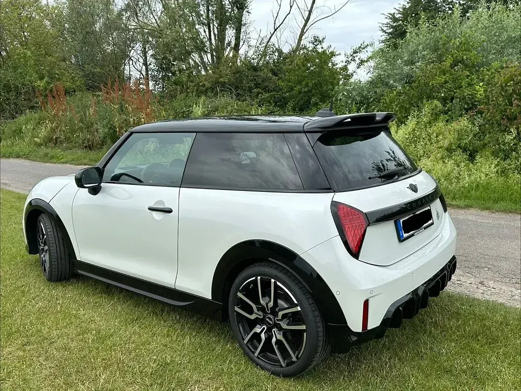 Gebraucht Mini John Cooper Works 204 PS (150 kW) 2025 Weiß Kleinwagen