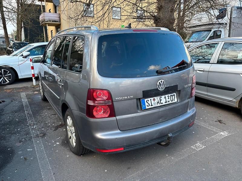 Gebraucht VW Touran 140 PS (102 kW) 2007 Grau Van / Kleinbus