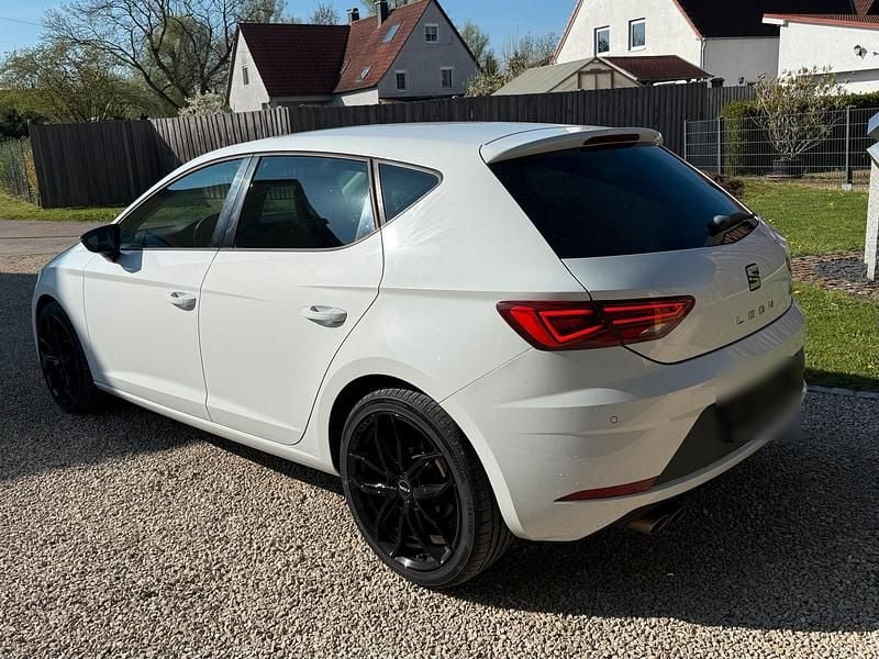Second-hand Seat Leon FR 150 CP (110 kW) 2017 Alb Hatchback