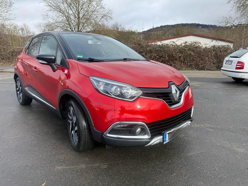 Gebraucht Renault Captur 88 PS (64 kW) 2016 Rot SUV
