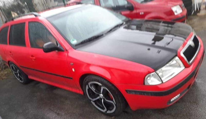 Rot Gebraucht 2001 Skoda Octavia Kombi | 1.590 € (Fairer Preis) - Bild 1/4