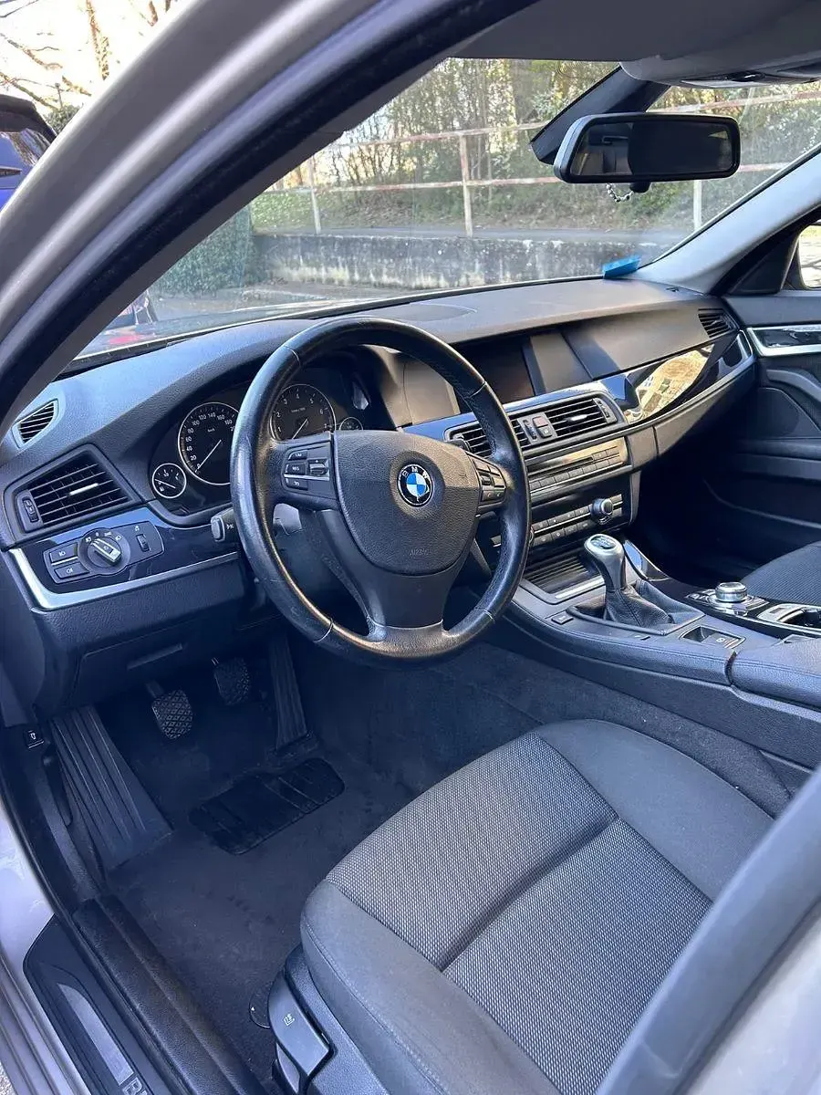 Gebraucht BMW 523 204 PS (150 kW) 2011 Beige Limousine