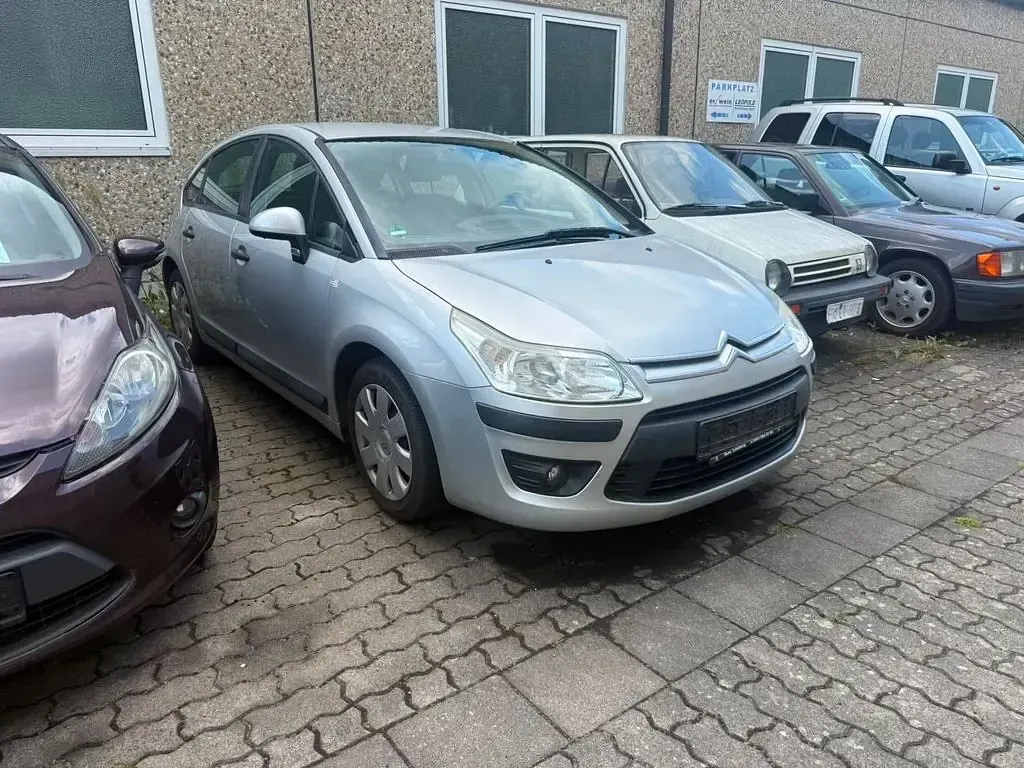 Gebraucht Citroën C4 Style 88 PS (64 kW) 2009 Silber Limousine