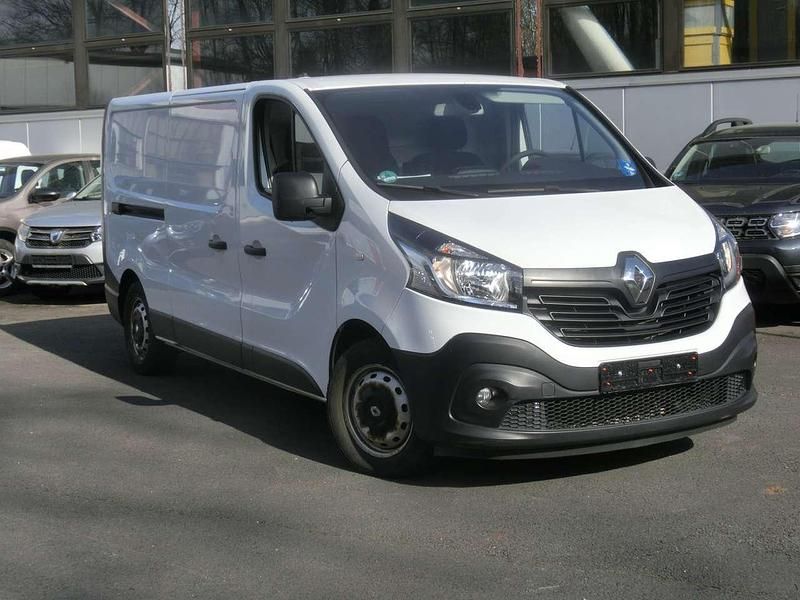 Gebraucht Renault Trafic 145 PS (106 kW) 2018 Weiß Van / Kleinbus