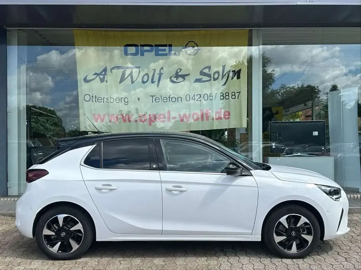 Gebraucht Opel Corsa-e Elegance 100 kW (136 PS) 2023 Weiß Kleinwagen
