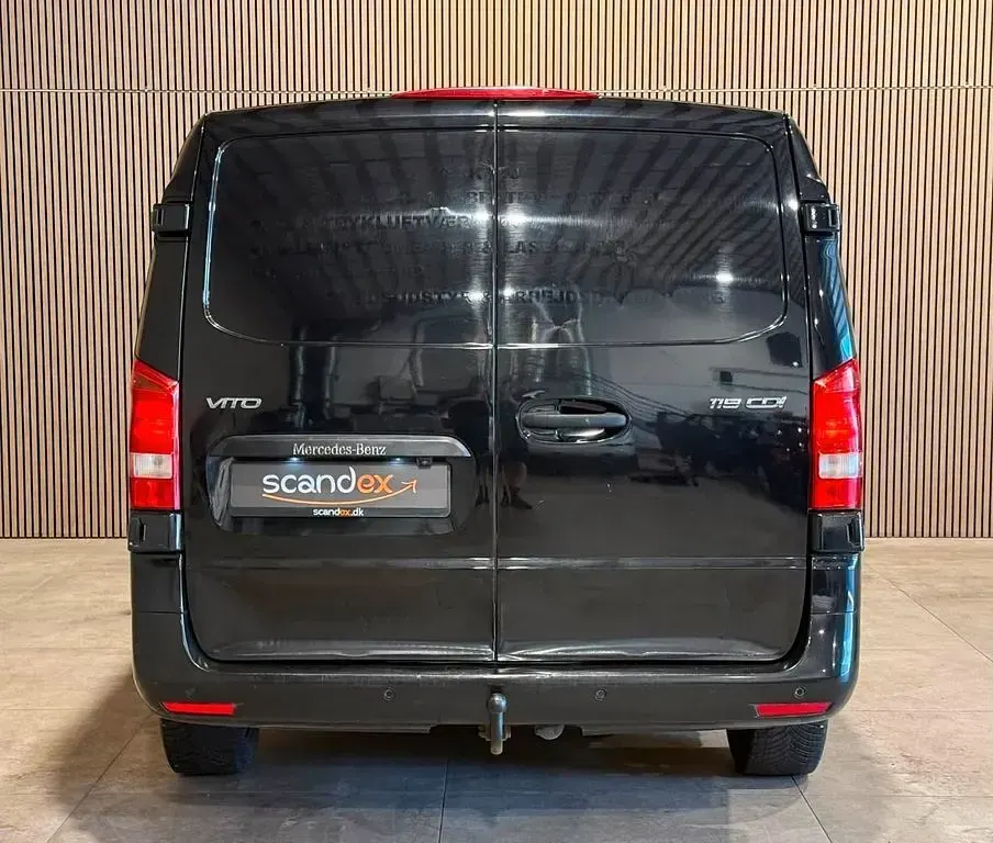 Gebraucht Mercedes Vito 190 PS (139 kW) 2021 Schwarz Van