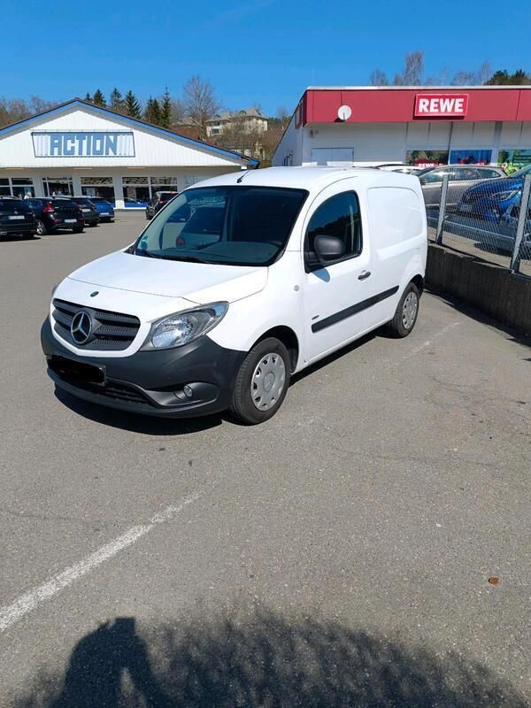 Weiß Gebraucht 2017 Mercedes Citan 108 Kombi | 10.050 € - Bild 1/4
