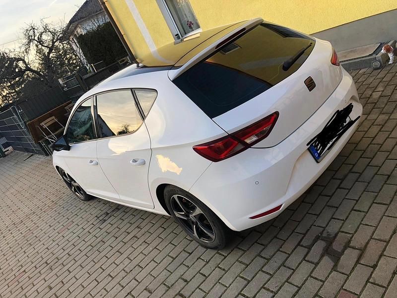 Gebraucht Seat Leon 110 PS (80 kW) 2016 Weiß Limousine