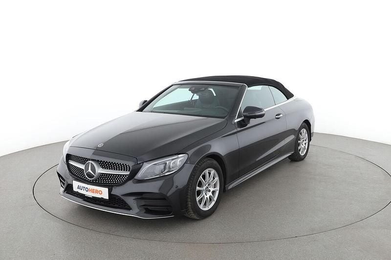 Grau Gebraucht 2019 Mercedes C200 AMG line Cabrio | 28.640 € (Fairer Preis) - Bild 1/3