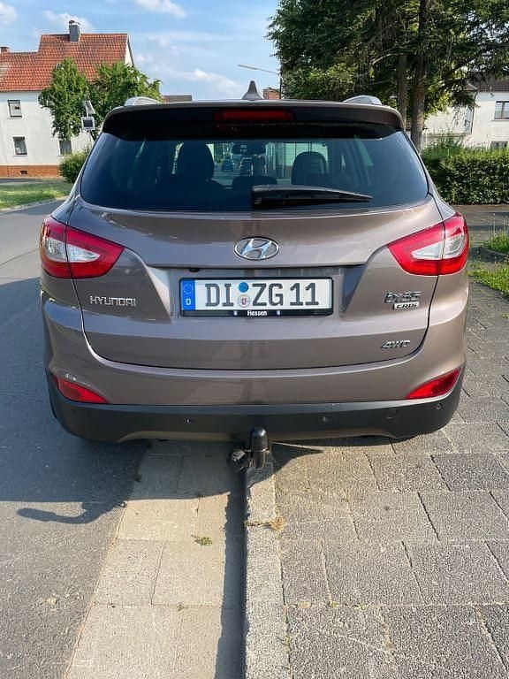 Gebraucht Hyundai ix35 Trend 184 PS (135 kW) 2015 Braun SUV
