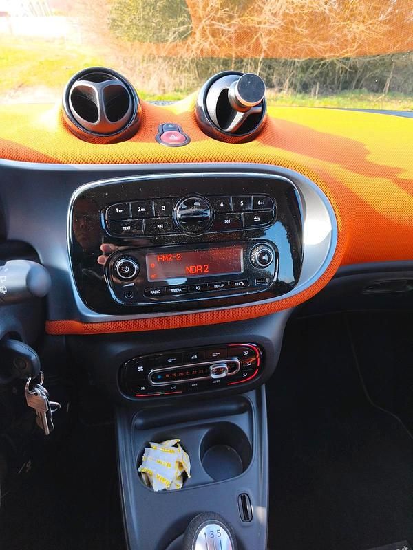 Gebraucht Smart ForFour 90 PS (66 kW) 2015 Orange Kleinwagen