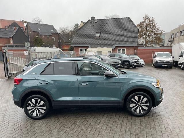 Gebraucht VW T-Roc Goal 116 PS (85 kW) 2025 Petroleum blue metallic SUV