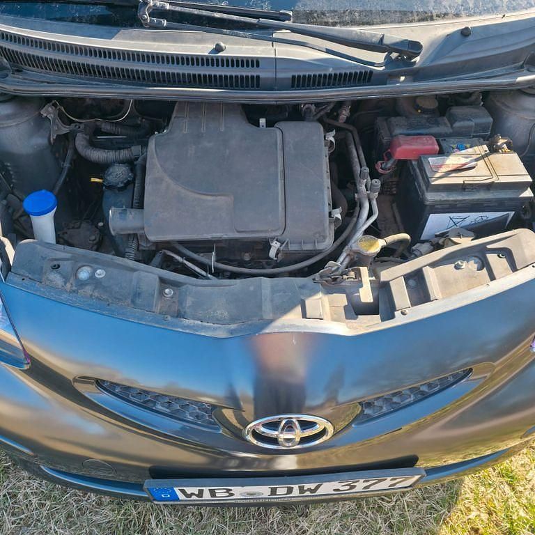 Gebraucht Toyota Aygo 68 PS (50 kW) 2007 Grau Kleinwagen