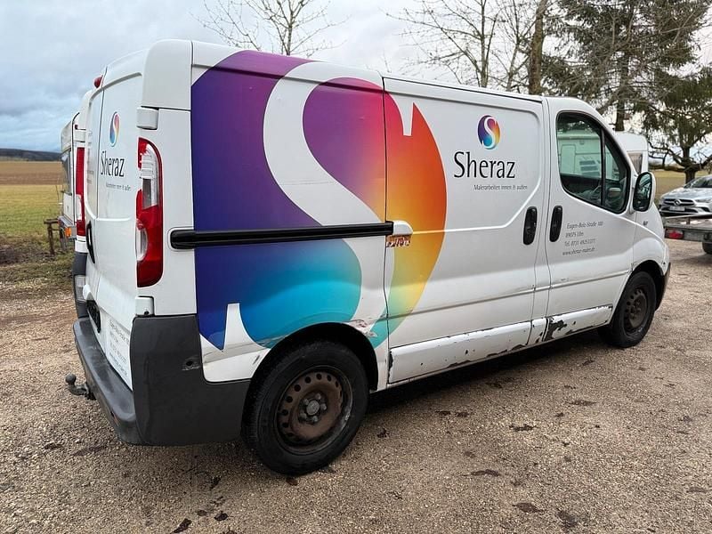 Gebraucht Renault Trafic 90 PS (66 kW) 2013 Weiß Van / Kleinbus