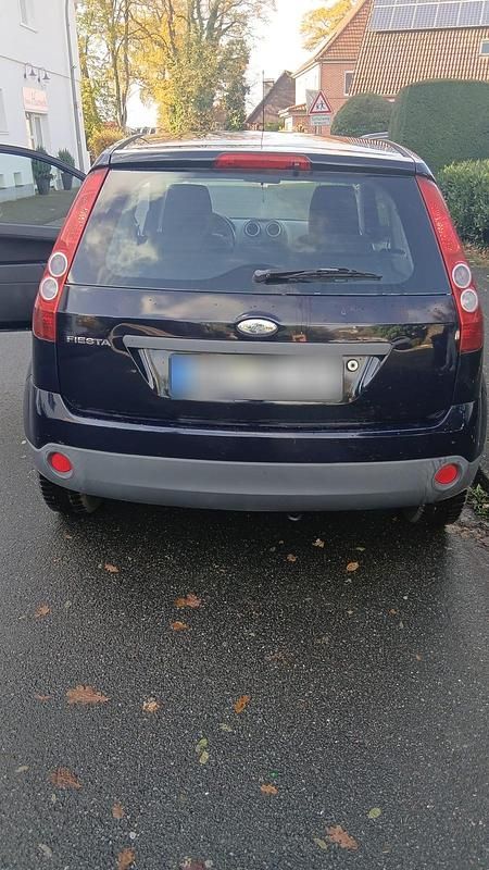 Gebraucht Ford Fiesta 69 PS (50 kW) 2006 Blau Kleinwagen