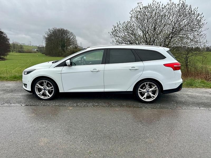 Gebraucht Ford Focus Titanium 150 PS (110 kW) 2016 Weiß Kombi