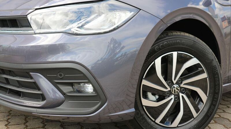 Neu VW Polo Life 116 PS (85 kW) 2025 Smoky grey Limousine